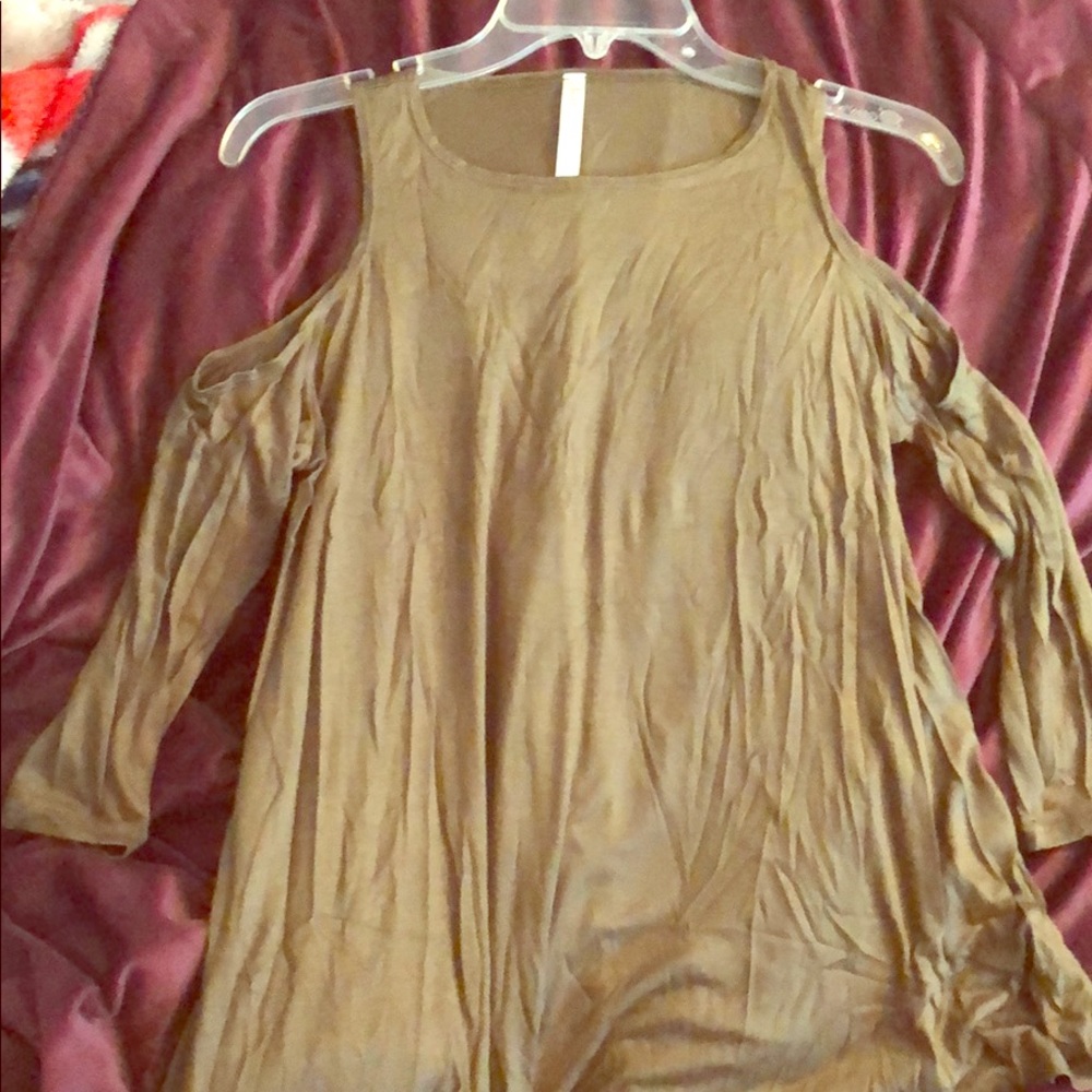 Green flowy cold shoulder shirt